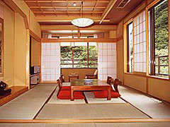 新潟県十日町市小出癸2126-1